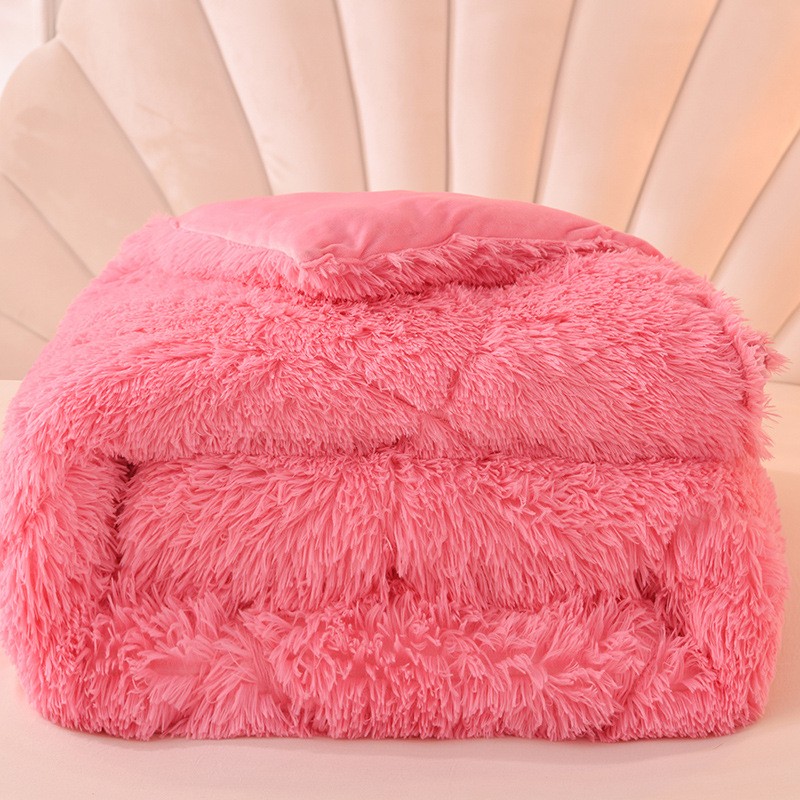 Pink Plush Warmth Comforter