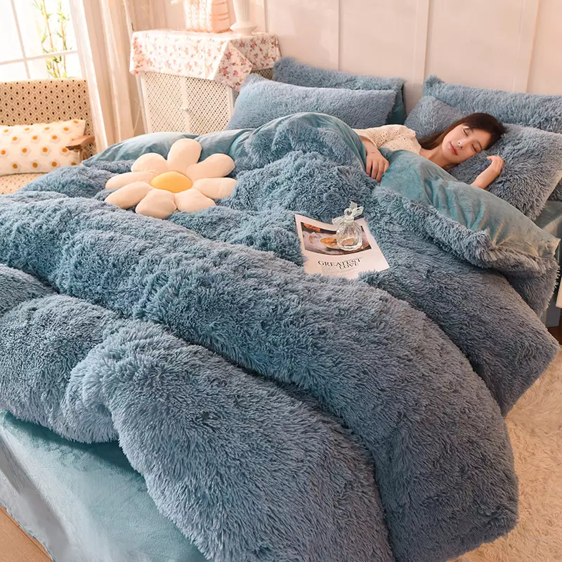 100% Polyester Warm Velvet Plush Bedding Set