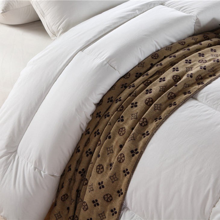 White Hotel Soft Bed Comforter Quilted Sets