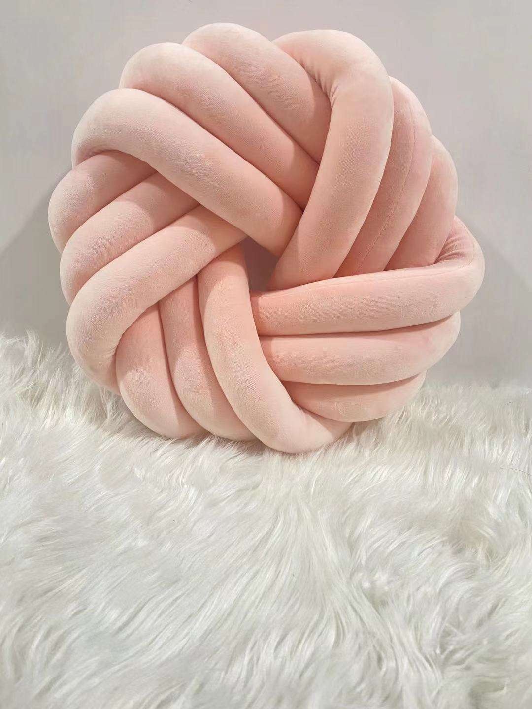 Knot Ball Pillow Cojines